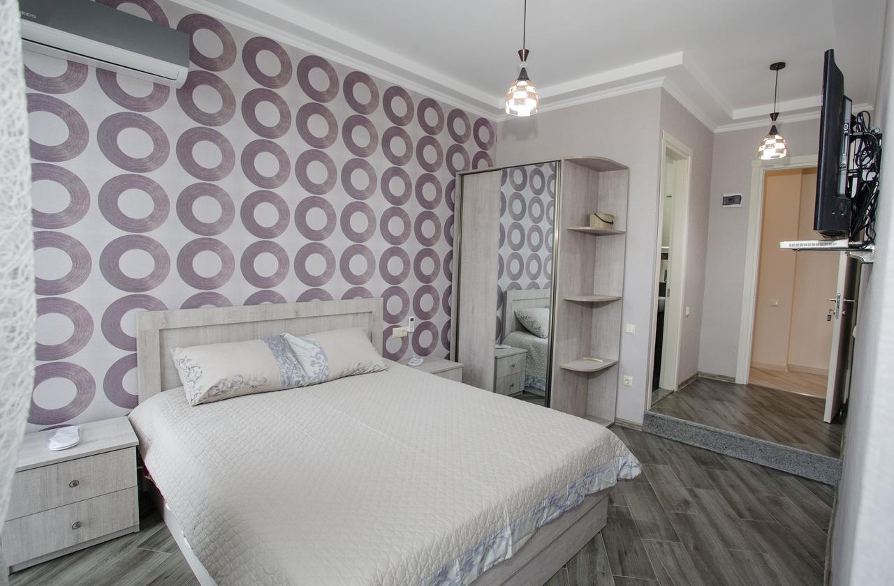 5 Rooms Batumi Eksteriør bilde